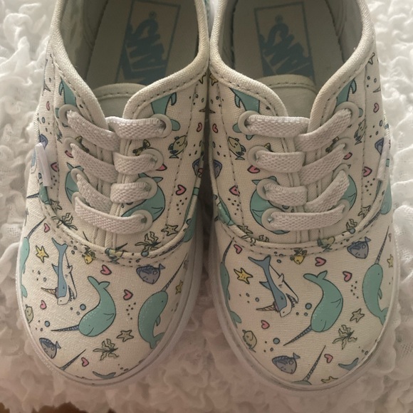 Brand new toddler 8.5 Vans! - Picture 4 of 6